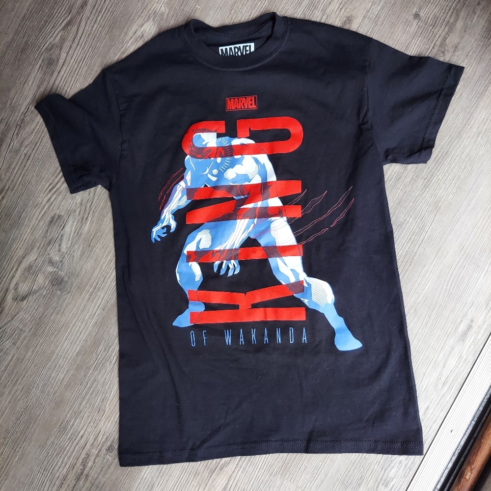 Marvel Black Panther King Wakanda Forever Loot Crate Exclusive NWOT tee